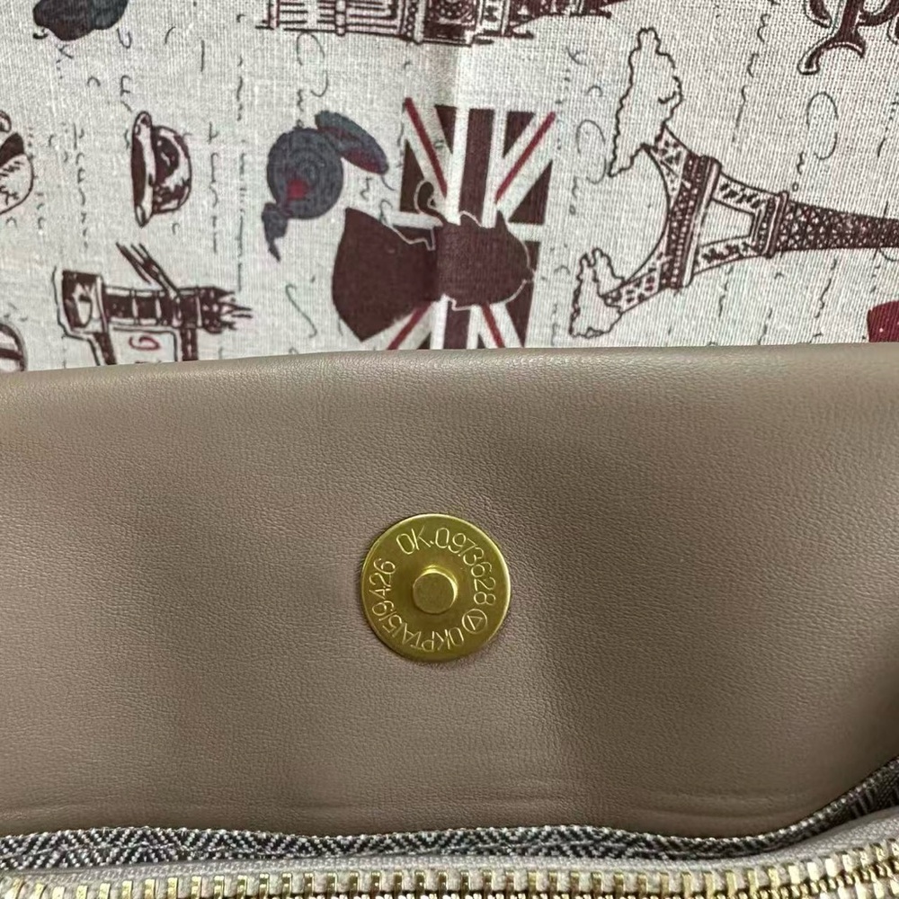 Tory Burch Women's Shoulder Bag - Picture 9 of 9